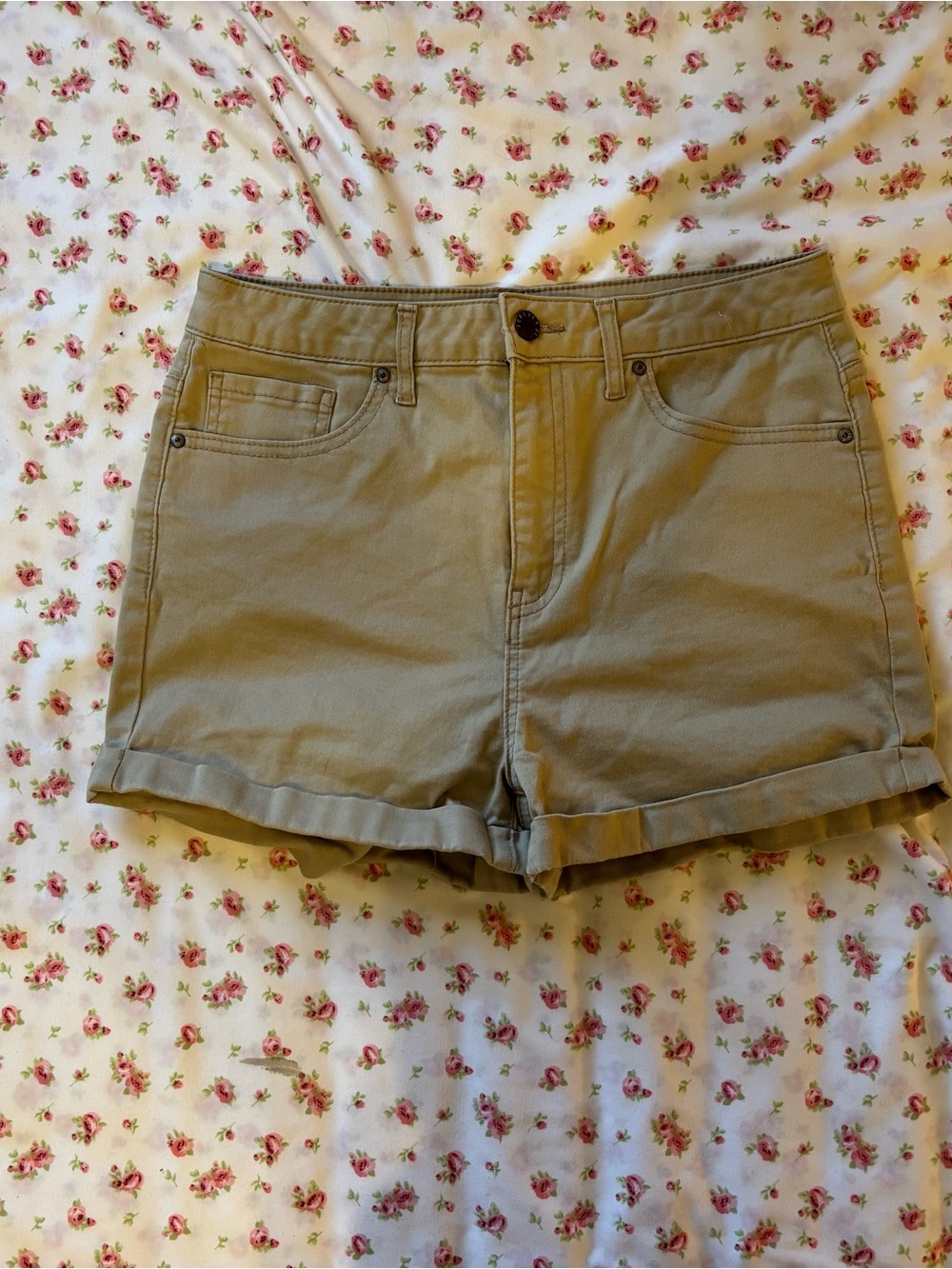 Classic High-Rise Roll-Hem Women’s Shorts - Tan